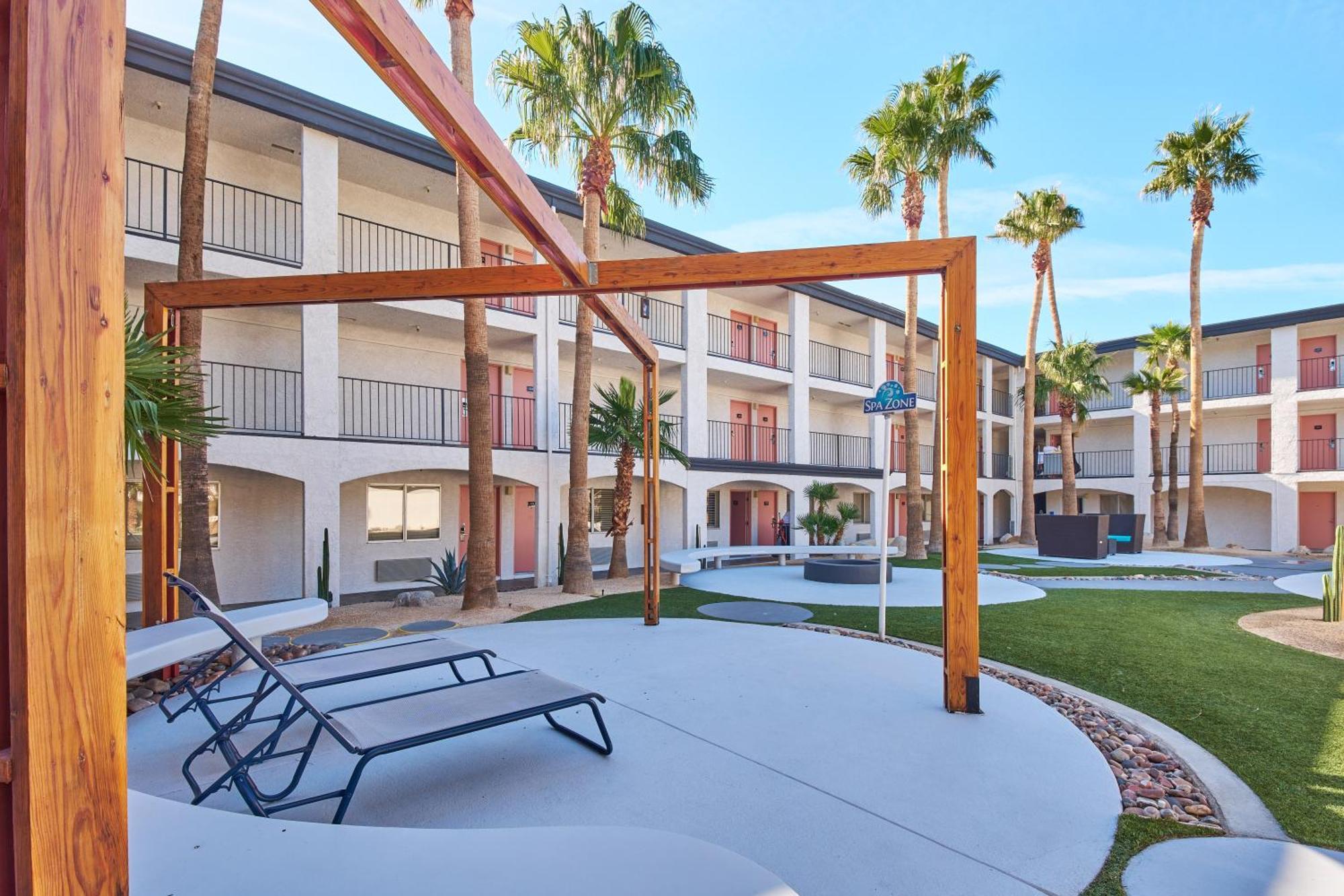 Aqua Soleil Hotel&Mineral Water Spa Desert Hot Springs Exterior foto